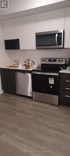 1110 - 204 Burnhamthorpe Road E, Mississauga, ON - Indoor Photo Showing Kitchen