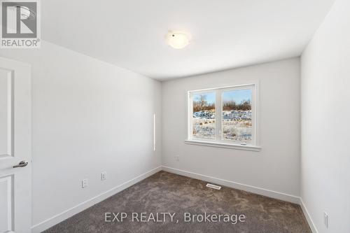 601 Knotridge Street, Ottawa, ON - Indoor Photo Showing Other Room