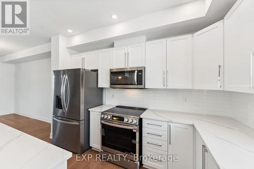 601 Knotridge Street, Ottawa, ON - Indoor Photo Showing Kitchen