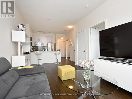 3808 - 510 Curran Place, Mississauga, ON - Indoor Photo Showing Living Room