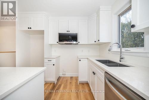 14 Durant Street, Petawawa, ON - Indoor Photo Showing Kitchen With Double Sink