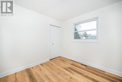 14 Durant Street, Petawawa, ON - Indoor Photo Showing Other Room