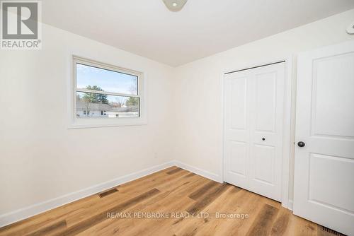 14 Durant Street, Petawawa, ON - Indoor Photo Showing Other Room