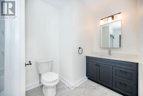 14 Durant Street, Petawawa, ON - Indoor Photo Showing Bathroom