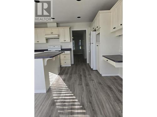 Upper Floor 11901 240 Street, Maple Ridge, BC - Indoor Photo Showing Kitchen