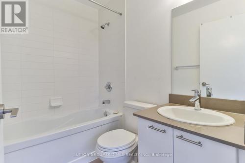 405 - 15 Bruyeres Mews, Toronto, ON - Indoor Photo Showing Bathroom