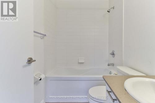 405 - 15 Bruyeres Mews, Toronto, ON - Indoor Photo Showing Bathroom