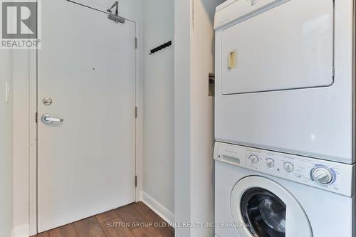 405 - 15 Bruyeres Mews, Toronto, ON - Indoor Photo Showing Laundry Room