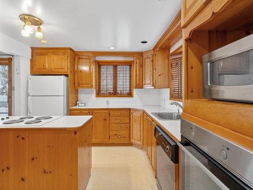 Cuisine - 866 Ch. De Ste-Anne-Des-Lacs, Sainte-Anne-Des-Lacs, QC - Indoor Photo Showing Kitchen