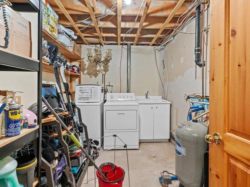 Salle de lavage - 866 Ch. De Ste-Anne-Des-Lacs, Sainte-Anne-Des-Lacs, QC - Indoor Photo Showing Laundry Room