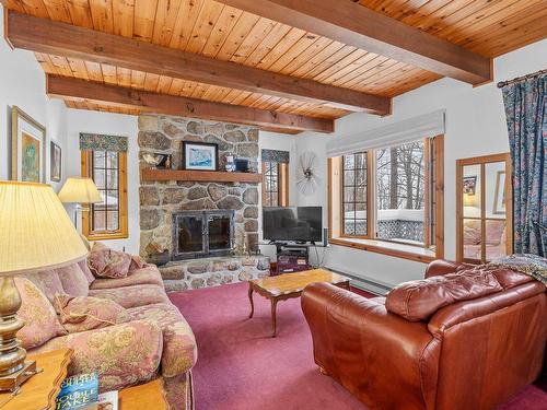 Salon - 866 Ch. De Ste-Anne-Des-Lacs, Sainte-Anne-Des-Lacs, QC - Indoor Photo Showing Living Room With Fireplace