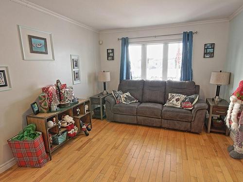 Salon - 804 Place Céleste, Saint-Lin/Laurentides, QC - Indoor Photo Showing Living Room