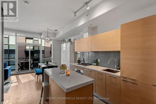 306 - 2 Bellefair Avenue, Toronto, ON - Indoor Photo Showing Kitchen With Upgraded Kitchen