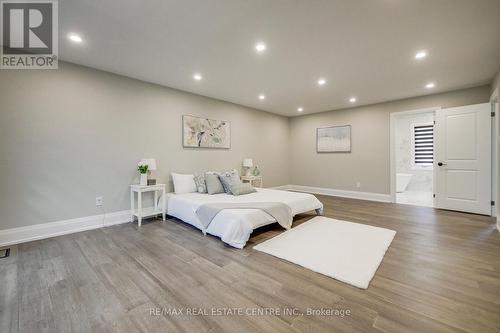 16 Bridgend Court S, Vaughan, ON - Indoor