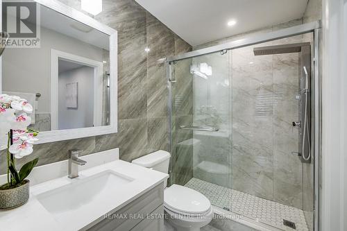 16 Bridgend Court S, Vaughan, ON - Indoor Photo Showing Bathroom