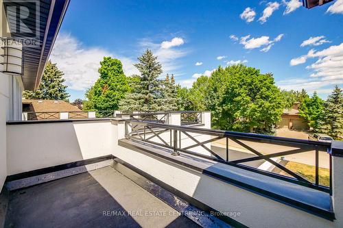 16 Bridgend Court S, Vaughan, ON - Outdoor