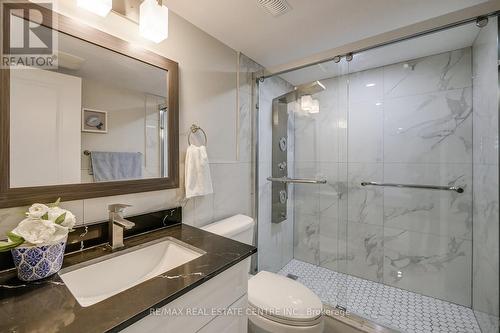 16 Bridgend Court S, Vaughan, ON - Indoor Photo Showing Bathroom