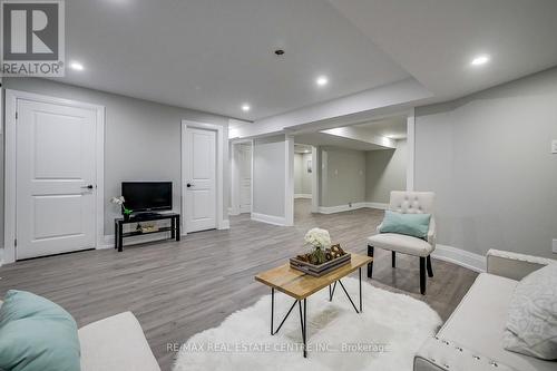 16 Bridgend Court S, Vaughan, ON - Indoor