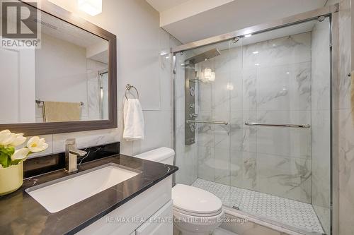 16 Bridgend Court S, Vaughan, ON - Indoor Photo Showing Bathroom