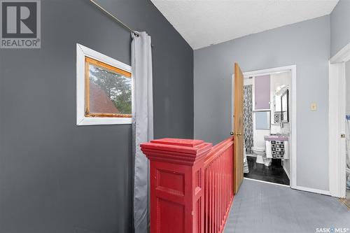 310 Grandview Street Sw, Moose Jaw, SK - Indoor Photo Showing Other Room