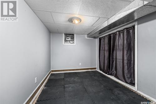 310 Grandview Street Sw, Moose Jaw, SK - Indoor Photo Showing Other Room