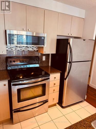 3207 - 11 Brunel Court, Toronto, ON - Indoor Photo Showing Kitchen