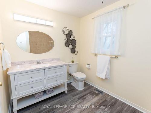 420 College Ave, Orangeville, ON - Indoor Photo Showing Bathroom