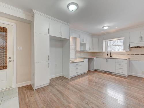 Kitchen - 1664 Rue Westgate, Longueuil (Le Vieux-Longueuil), QC - Indoor Photo Showing Kitchen