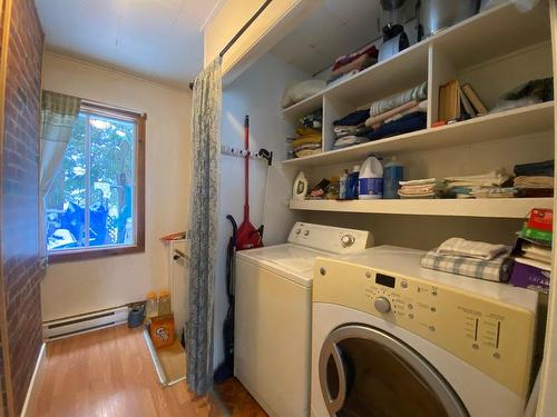 Passageway - 885  - 889 Rue Boileau, Rivière-Rouge, QC - Indoor Photo Showing Laundry Room