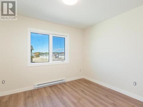 215 Witch Hazel Drive, Whitehorse, YT - Indoor Photo Showing Other Room