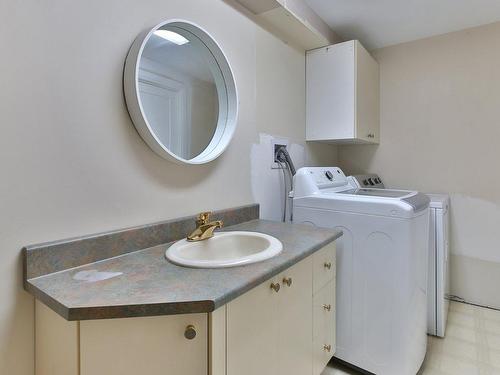 Bathroom - 175 Rue Maxime, Saint-Jean-Sur-Richelieu, QC - Indoor Photo Showing Laundry Room