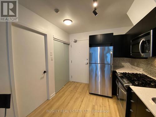 904 - 127 Queen Street E, Toronto, ON - Indoor Photo Showing Kitchen