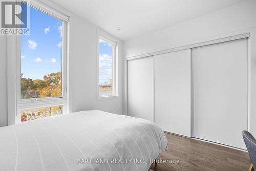 32 Perth Avenue, Toronto, ON - Indoor Photo Showing Bedroom