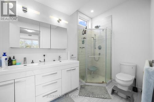 32 Perth Avenue, Toronto, ON - Indoor Photo Showing Bathroom