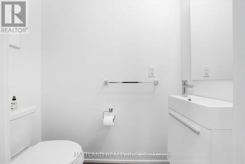 32 Perth Avenue, Toronto, ON - Indoor Photo Showing Bathroom