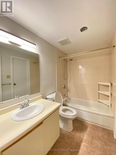 36 - 1786 Attawandaron Road, London, ON - Indoor Photo Showing Bathroom