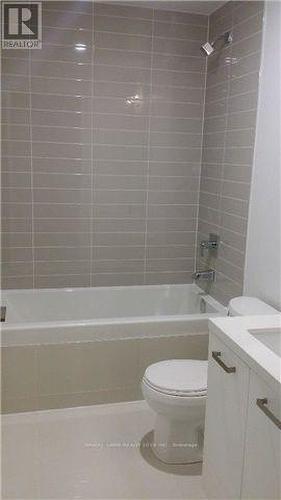 618 - 39 Brant Street, Toronto, ON - Indoor Photo Showing Bathroom