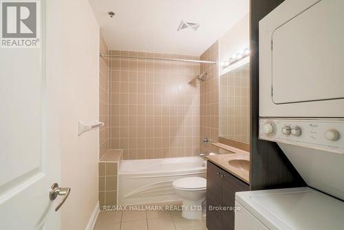 807 - 760 Sheppard Avenue W, Toronto, ON - Indoor Photo Showing Laundry Room