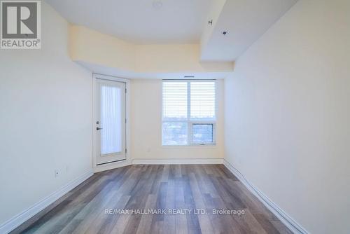 807 - 760 Sheppard Avenue W, Toronto, ON - Indoor Photo Showing Other Room