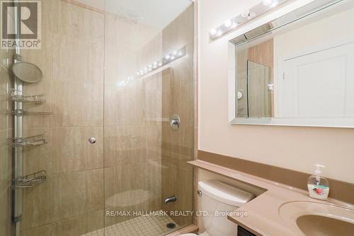 807 - 760 Sheppard Avenue W, Toronto, ON - Indoor Photo Showing Bathroom