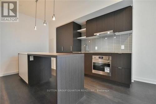 5001 - 88 Harbour Street, Toronto, ON - Indoor Photo Showing Kitchen