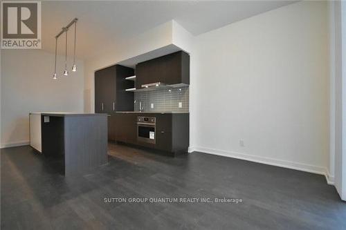 5001 - 88 Harbour Street, Toronto, ON - Indoor Photo Showing Kitchen