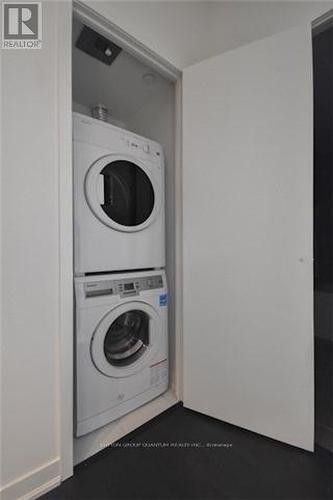 5001 - 88 Harbour Street, Toronto, ON - Indoor Photo Showing Laundry Room