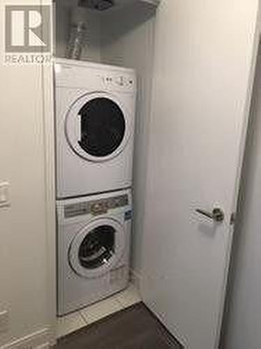 2212 - 181 Dundas Street E, Toronto, ON - Indoor Photo Showing Laundry Room