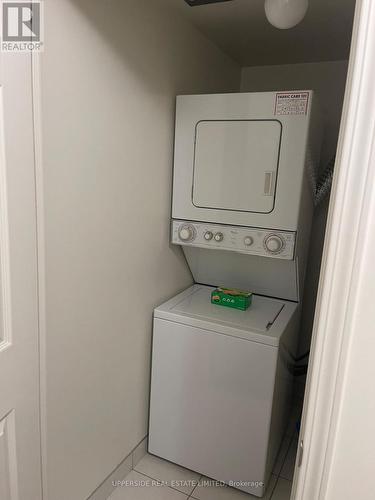 3807 - 19 Grand Trunk Crescent, Toronto, ON - Indoor Photo Showing Laundry Room