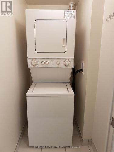 3807 - 19 Grand Trunk Crescent, Toronto, ON - Indoor Photo Showing Laundry Room