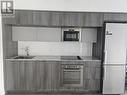 911 - 575 Bloor Street E, Toronto, ON  - Indoor Photo Showing Kitchen 