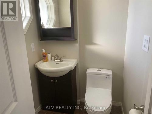 133 Columbia Road, Barrie, ON - Indoor Photo Showing Bathroom