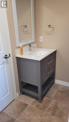 133 Columbia Road, Barrie, ON - Indoor Photo Showing Bathroom