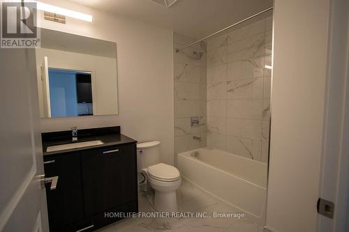 805 - 120 Eagle Rock Way, Vaughan, ON - Indoor Photo Showing Bathroom